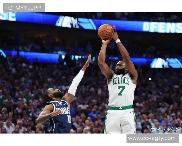 杰伦布朗连续得分30纪录终止19投9中贡献23分6篮板10助攻2抢断