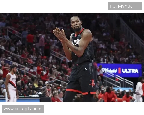 杜兰特期待圣诞大战对阵湖人历史悠久的球队令人兴奋不已 杜兰特期待圣诞大战对阵湖人历史悠久的球队令人兴奋不已