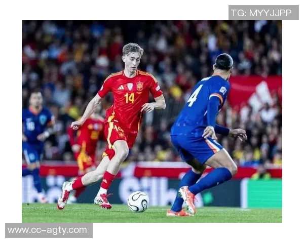 皇马关注19岁荷兰中场斯米特转会费预计超6000万欧元 皇马关注19岁荷兰中场斯米特转会费预计超6000万欧元