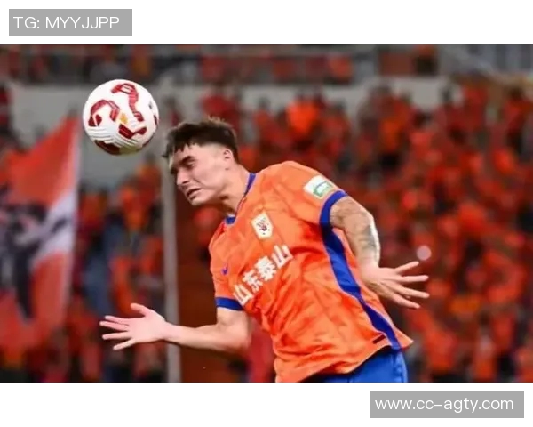 西班牙媒体报道阿尔瓦赛特对泰山中卫洛佩斯表现出浓厚兴趣